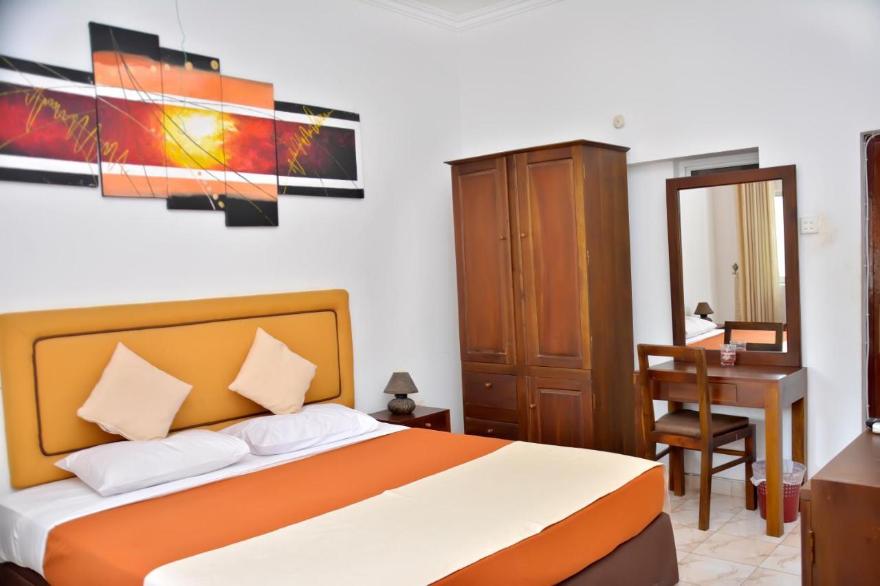 Yolanda Villa Negombo Exterior photo