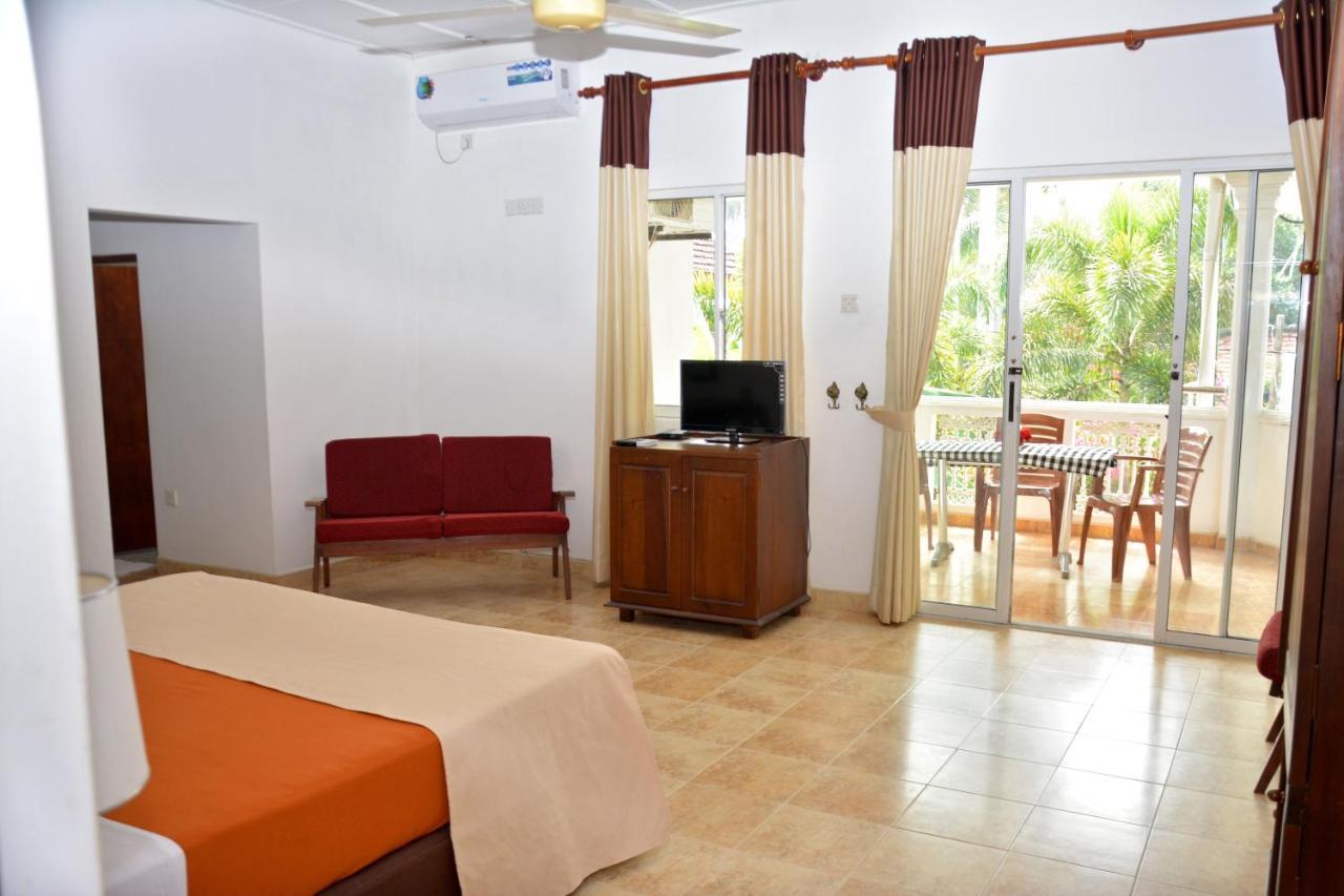 Yolanda Villa Negombo Exterior photo
