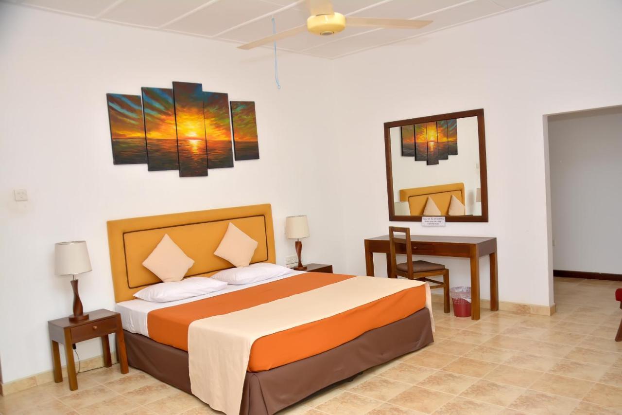 Yolanda Villa Negombo Exterior photo