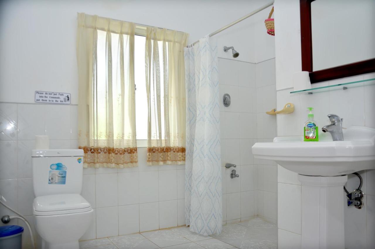 Yolanda Villa Negombo Exterior photo